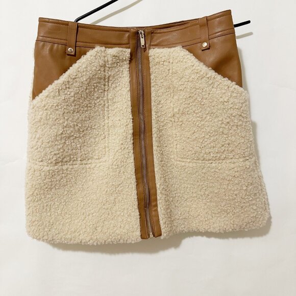 River Island - Faux Leather and Borg Zip Mini Skirt - Size 8 - Picture 4 of 14
